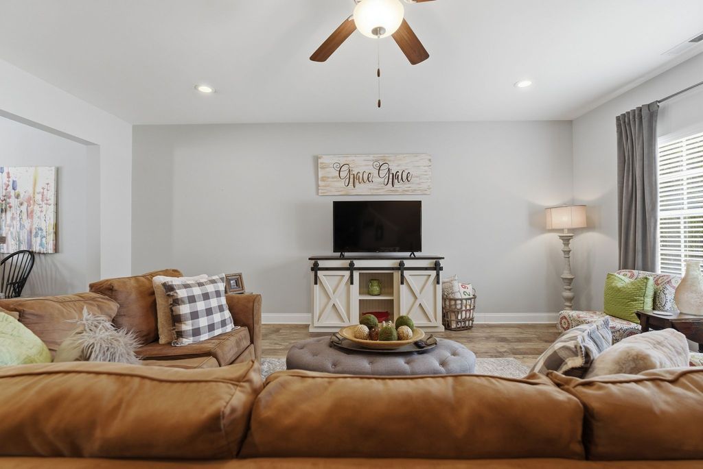 818 General Westmoreland Ct, Murfreesboro, TN 37129