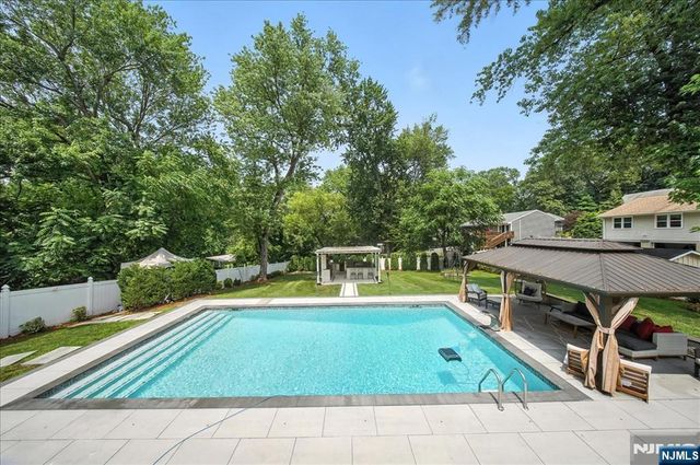 984 Soldier Hill Road, Emerson, NJ 07630