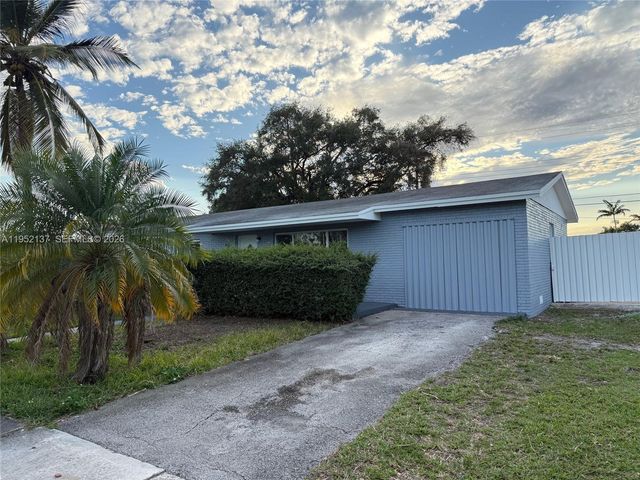 15860 SW 102 PL, Miami, FL 33157