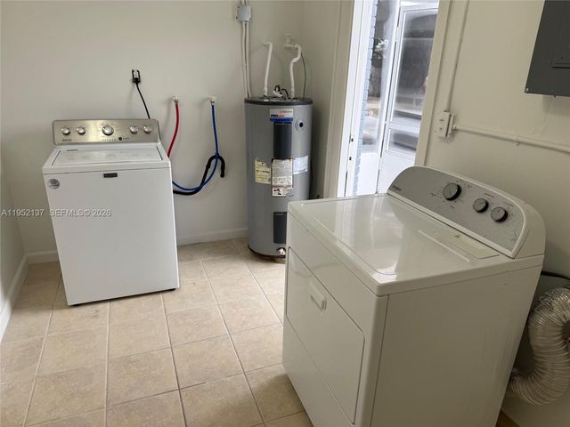 15860 SW 102 PL, Miami, FL 33157