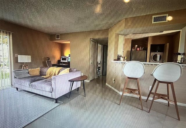 3405 NW 44th Street 105, Lauderdale Lakes, FL 33309