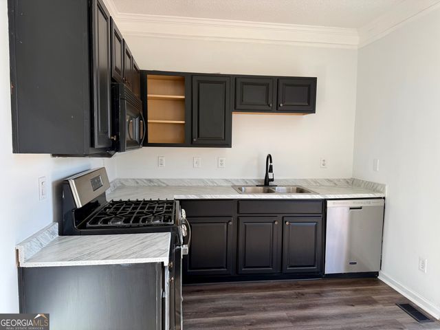 821 Society Court, Woodstock, GA 30188