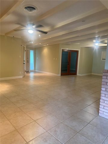 302 Montclair Dr, Corpus Christi, TX 78412