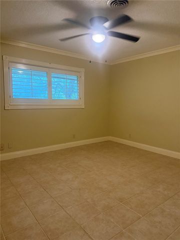 302 Montclair Dr, Corpus Christi, TX 78412