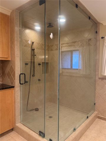 302 Montclair Dr, Corpus Christi, TX 78412