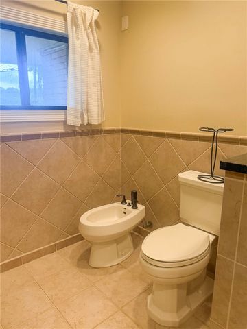 302 Montclair Dr, Corpus Christi, TX 78412