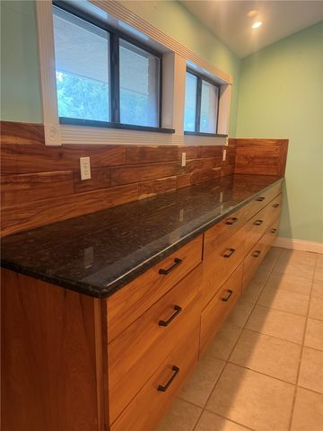 302 Montclair Dr, Corpus Christi, TX 78412