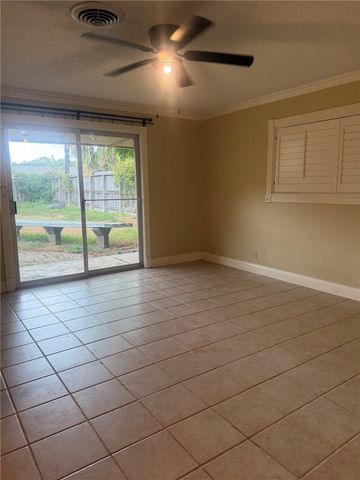 302 Montclair Dr, Corpus Christi, TX 78412
