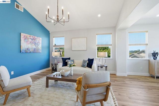 857 Bridgeway Cir, El Sobrante, CA 94803