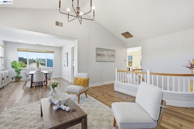 857 Bridgeway Cir, El Sobrante, CA 94803