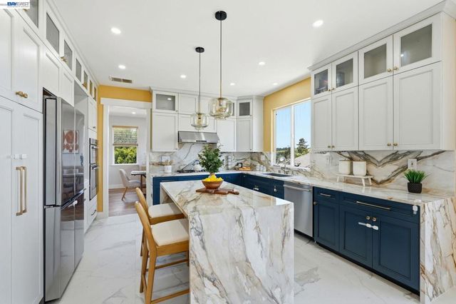 857 Bridgeway Cir, El Sobrante, CA 94803