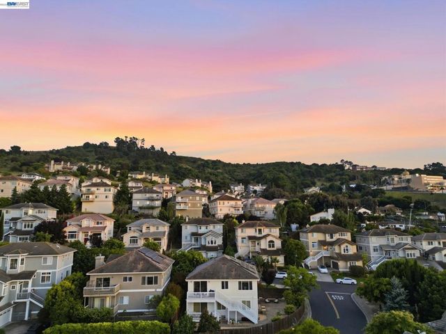 857 Bridgeway Cir, El Sobrante, CA 94803