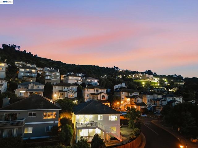 857 Bridgeway Cir, El Sobrante, CA 94803