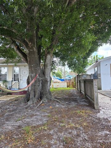 2517 19TH AVENUE W, Bradenton, FL 34205
