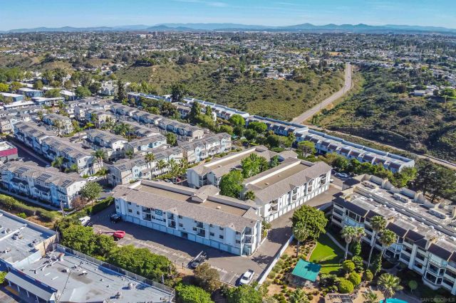 3020 Cowley Way 305, San Diego, CA 92117