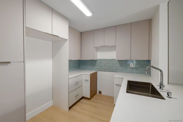 3020 Cowley Way 305, San Diego, CA 92117