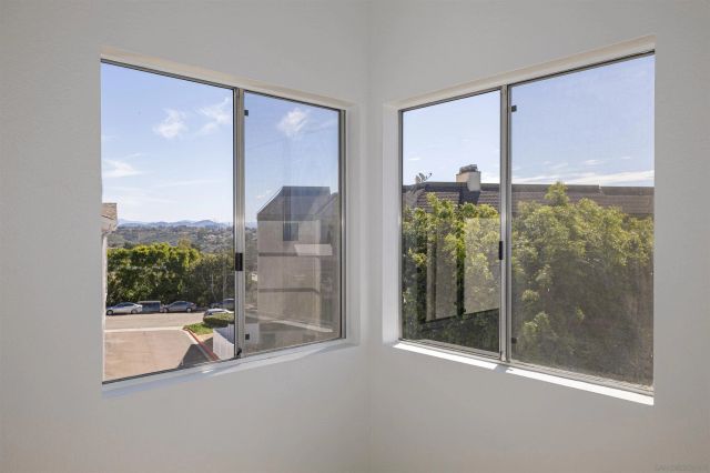 3020 Cowley Way 305, San Diego, CA 92117