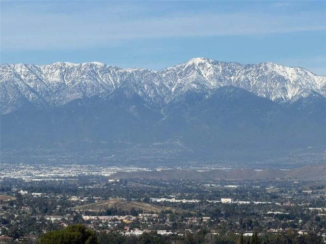 16765 La Bella Villa, Riverside, CA 92503