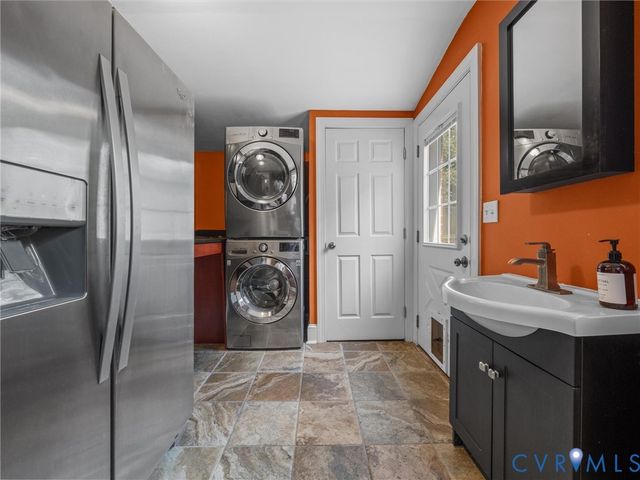 13099 Cedon Rd, Ashland, VA 23005