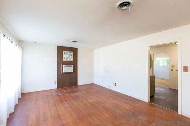 737 Laguna Avenue, El Cajon, CA 92020