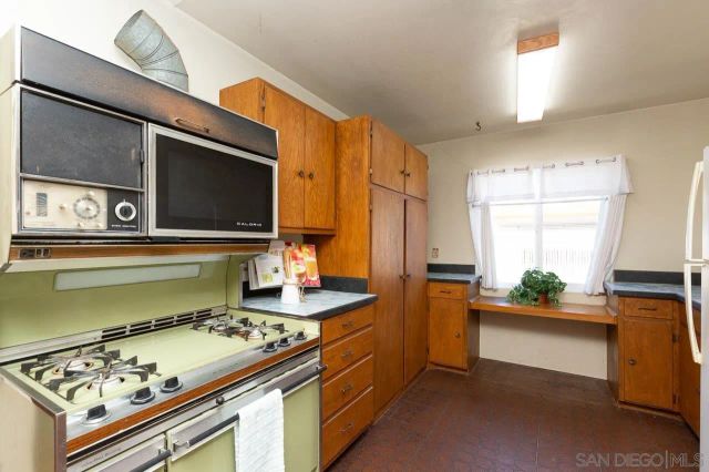 737 Laguna Avenue, El Cajon, CA 92020