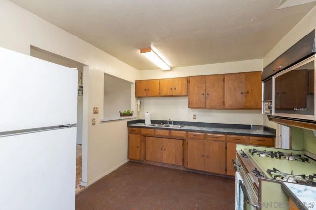 737 Laguna Avenue, El Cajon, CA 92020