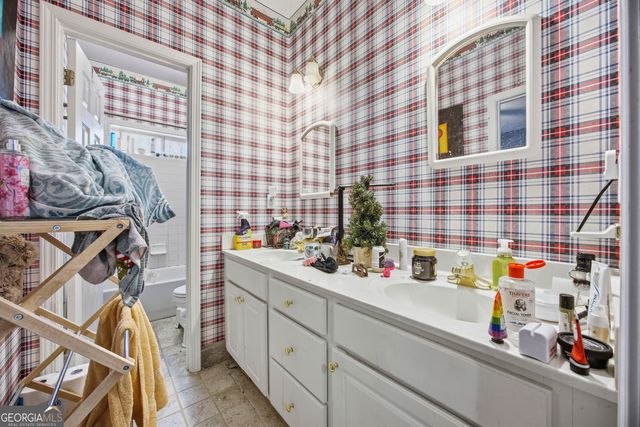 1948 Trestlebrook Way, Buford, GA 30519