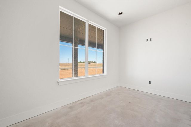 307 Boxwood Avenue, New Home, TX 79381