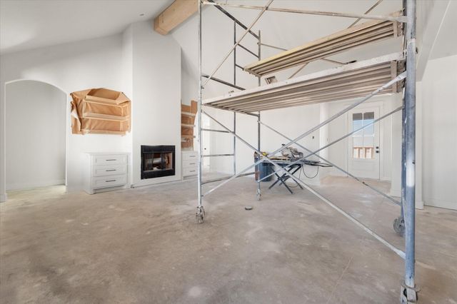 307 Boxwood Avenue, New Home, TX 79381