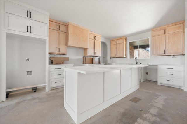 307 Boxwood Avenue, New Home, TX 79381