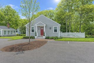 16 Second Avenue UNIT 4, Osterville, MA 02655