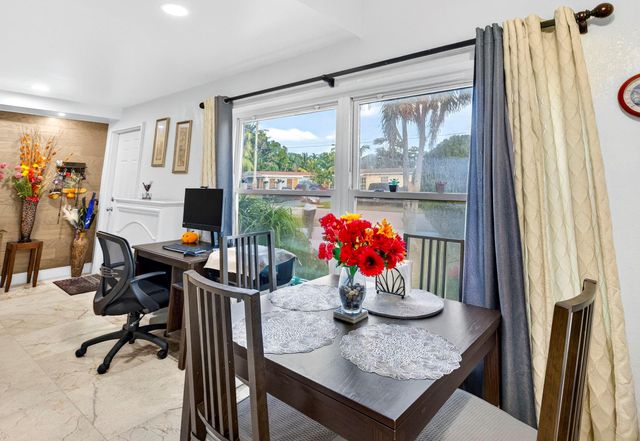 2673 NW 59th Ave, Margate, FL 33063