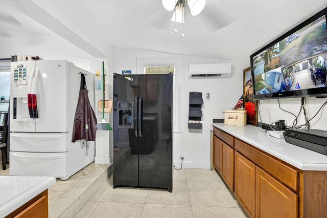 2673 NW 59th Ave, Margate, FL 33063