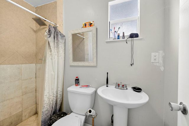 2673 NW 59th Ave, Margate, FL 33063