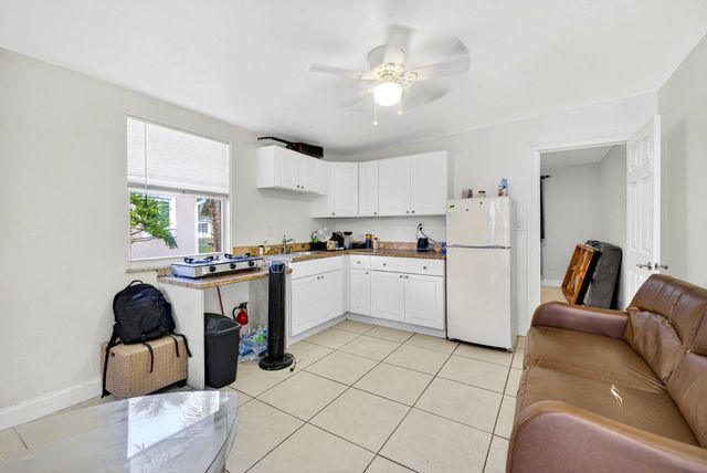 2673 NW 59th Ave, Margate, FL 33063