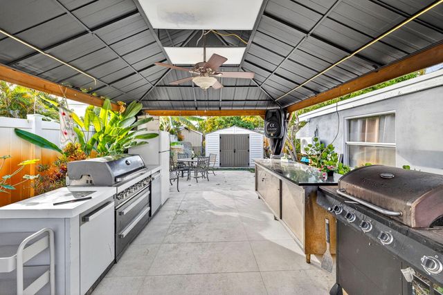 2673 NW 59th Ave, Margate, FL 33063