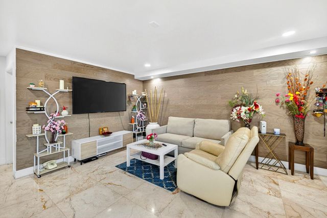 2673 NW 59th Ave, Margate, FL 33063