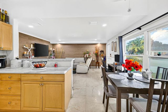 2673 NW 59th Ave, Margate, FL 33063