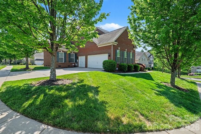 7608 Clarke Ridge Court, Charlotte, NC 28269