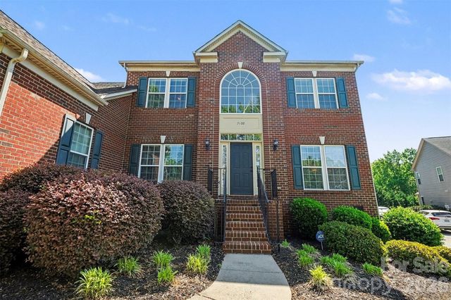 7608 Clarke Ridge Court, Charlotte, NC 28269
