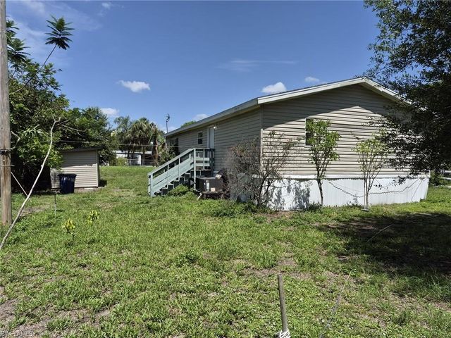 7616 Marx DR, North Fort Myers, FL 33917