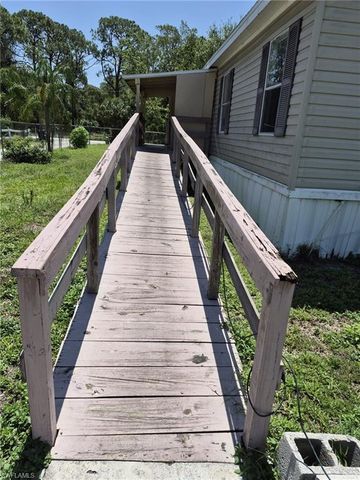 7616 Marx DR, North Fort Myers, FL 33917