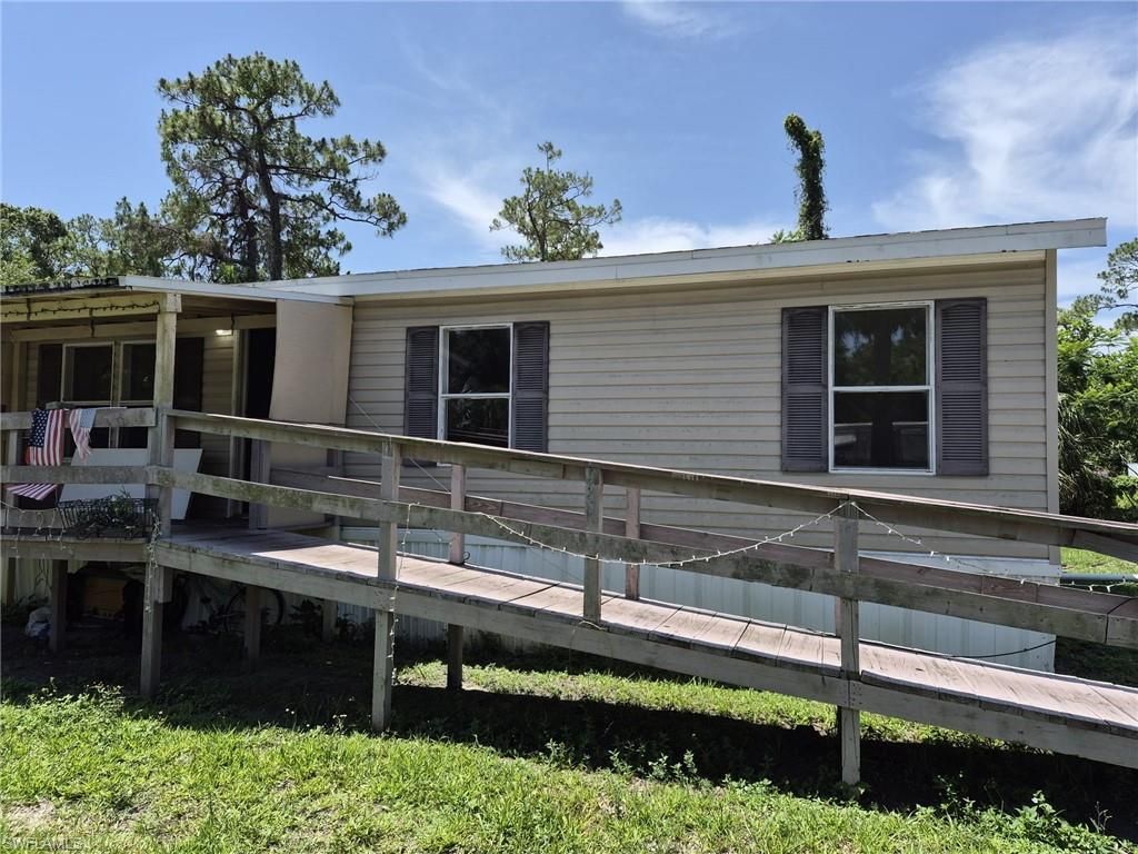 7616 Marx DR, NORTH FORT MYERS, FL 33917 — photo 2