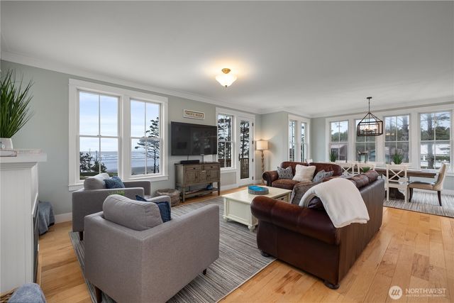 78 Pacifica Lane, Pacific Beach, WA 98571