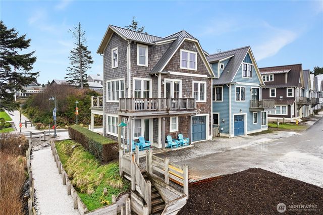 78 Pacifica Lane, Pacific Beach, WA 98571