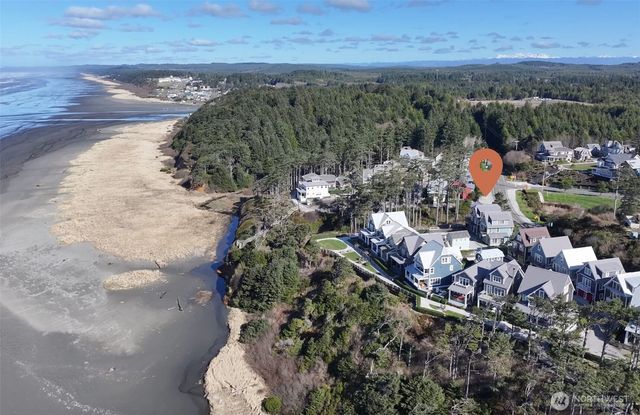 78 Pacifica Lane, Pacific Beach, WA 98571