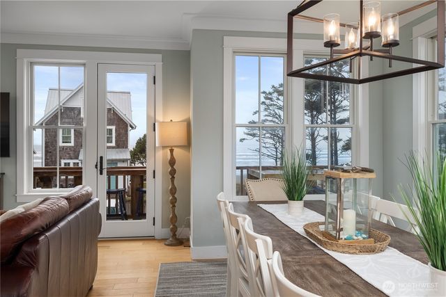 78 Pacifica Lane, Pacific Beach, WA 98571