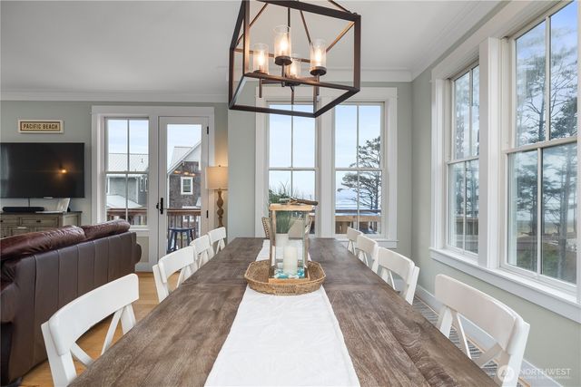 78 Pacifica Lane, Pacific Beach, WA 98571