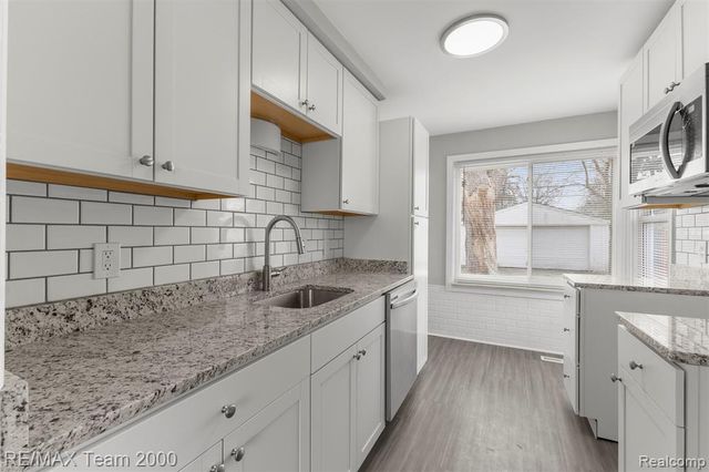 23245 Annapolis Street, Dearborn Heights, MI 48125