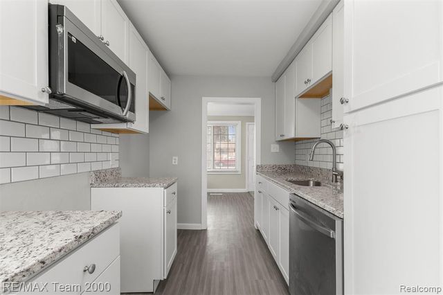 23245 Annapolis Street, Dearborn Heights, MI 48125